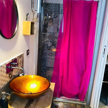 2suitesintrastevere * Rzym
